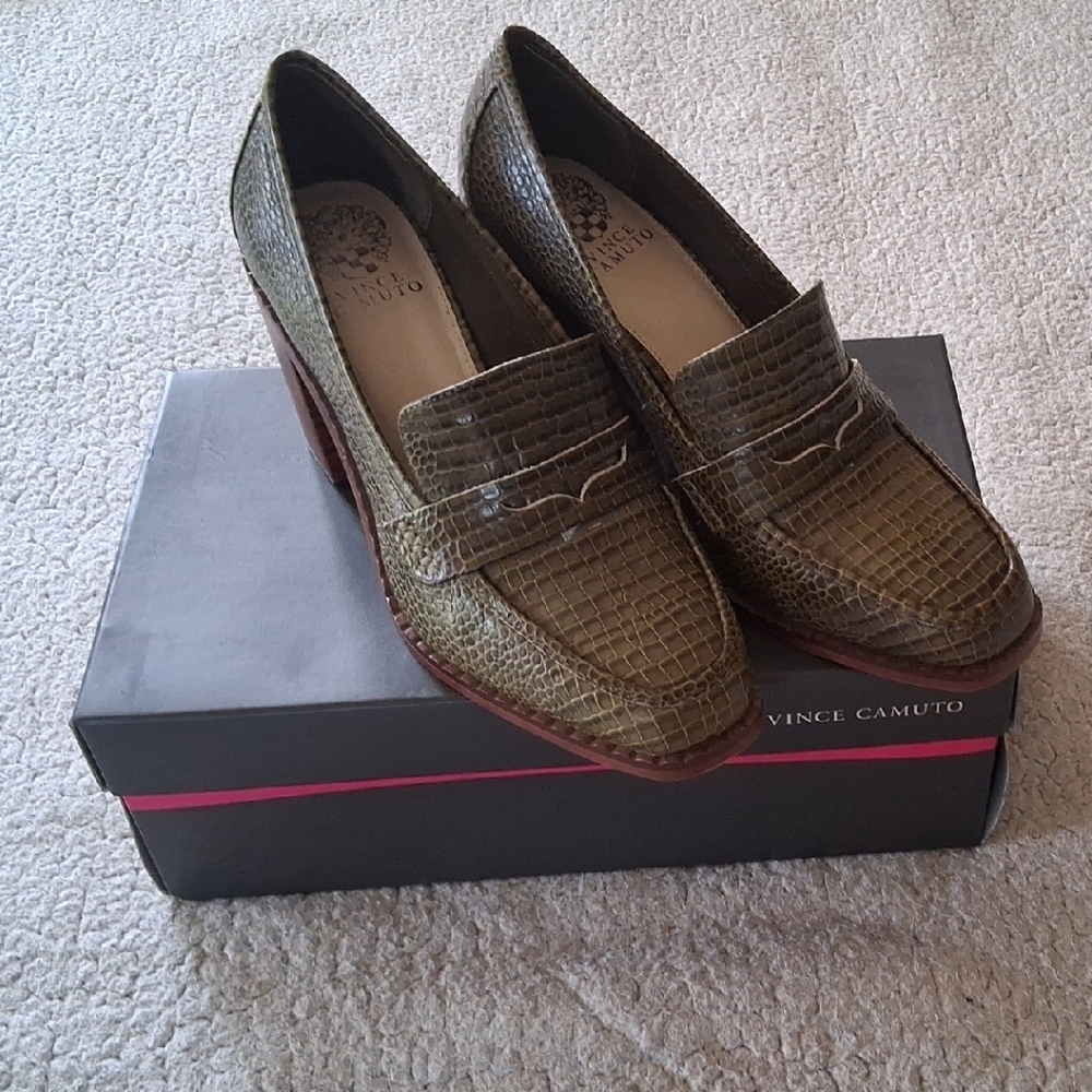 New In Box Vince Camuto Olive Loafers for Women